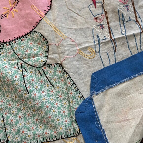 Vintage Sunbonnet Sue Quilted Throw Blanket With Hand-Embroidered Panels - Picture 11 of 13